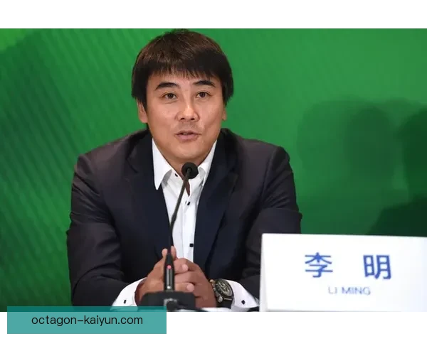 西甲球队补强动态分析：市场活跃，补强策略各有千秋