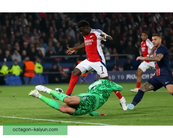 萨卡的传球路线选择持续提升，展现出更高的比赛智慧与执行力。