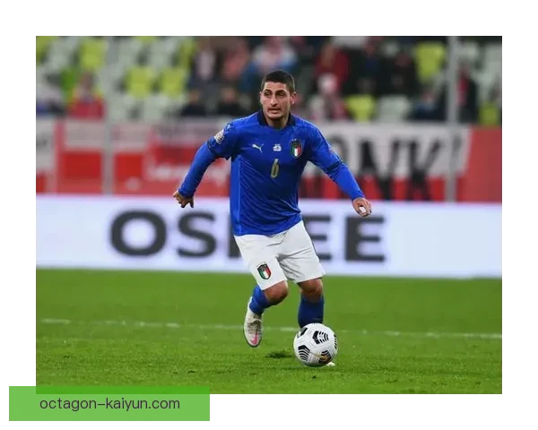 安东尼奥·吕迪格状态回暖,近期表现稳健助球队争取积分 安东尼奥·吕迪格状态回暖,近期表现稳健助球队争取积分